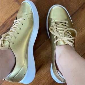 Lacoste Gold Sneakers